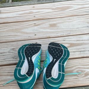 Teal color size 9 only wore a couple of times